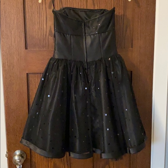 Black Strapless Homecoming Dress - Picture 5 of 6
